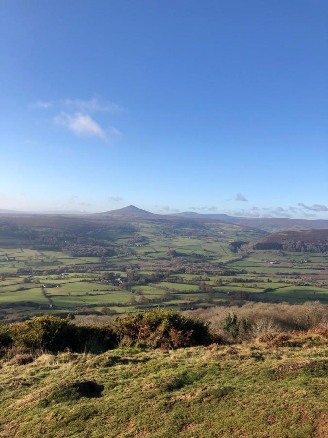 Mount Street House Bed & Breakfast Brecon Eksteriør bilde